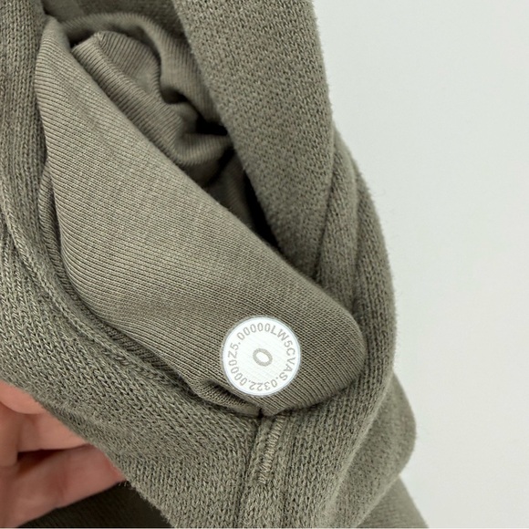 Lululemon Scuba High-Rise Jogger *Full Length in Army Green Size 0 - Picture 5 of 14